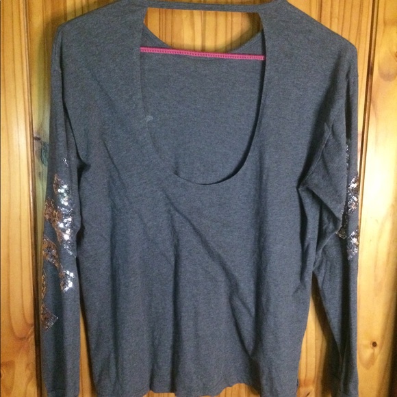 Victoria’s Secret Pink Long Sleeve Gray Sequined Logo Top - Picture 6 of 9